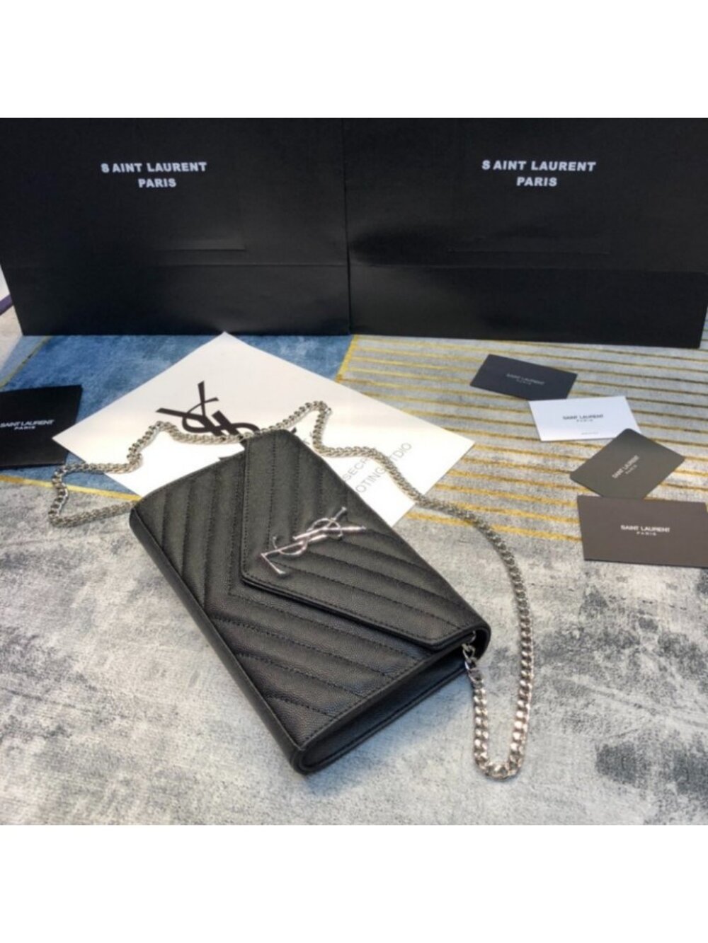 YSL Cassandre envelope flap wallet on chain - Picture 6 of 9